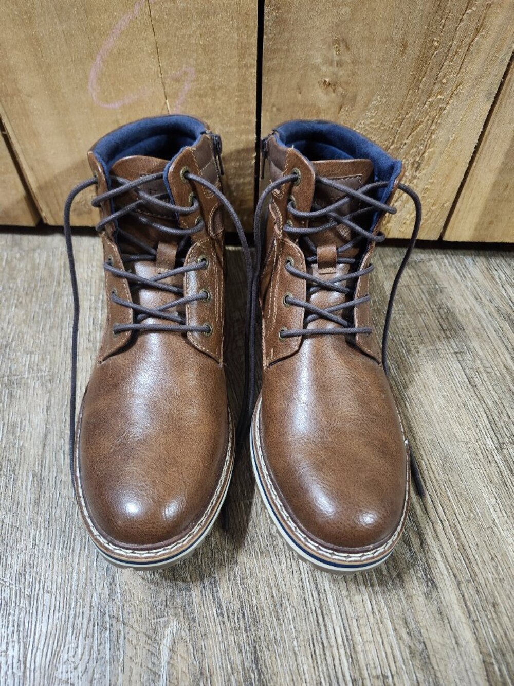 Freemans Beckett mans lace up boots  size 10.5 M   NEW